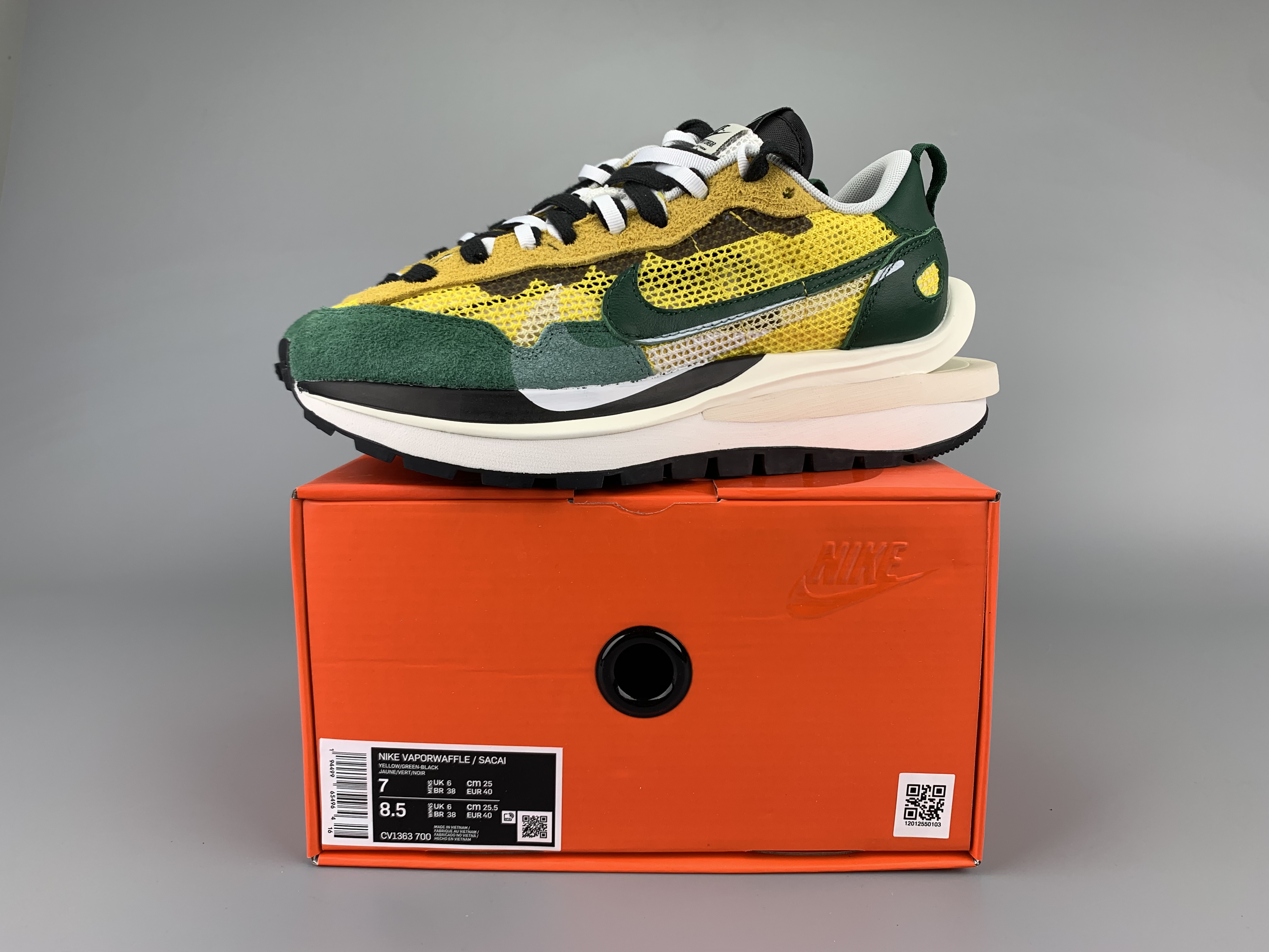 Women Nike Sacai CV1363-700 Yellow Green White Shoes - Click Image to Close